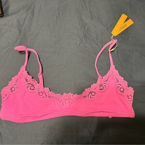 SKIMS Pink Lace Scoop Bralette
